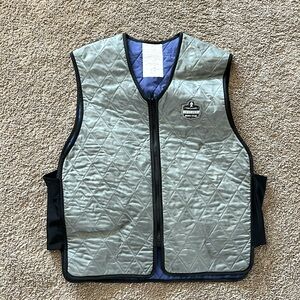 Tenacious ergodyne work gear. Size medium. Grey and blue